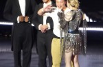 Madonna dances with HK star Eason Chan on stage, "kicks" his butt - 11