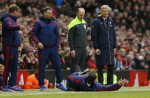 Man Utd boss Louis Van Gaal's fall during match inspires hilarious memes online - 3