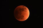 Rare 'supermoon' eclipse unfolds on Sunday night - 10