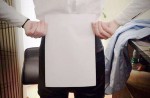 Bizarre trend in China encourages women to measure waist size with A4 paper - 3
