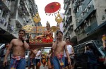 Water-splashing fun at Songkran new year celebrations - 9