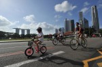Thousands have fun on first Car-Free Sunday - 28