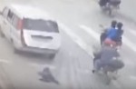 Child gets run over by vehicle on busy China highway - 3