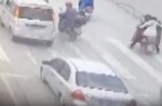 Child gets run over by vehicle on busy China highway - 6