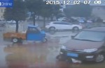 Driver runs over 2 children in China - 10