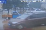 Driver runs over 2 children in China - 11