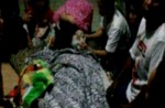 Indonesian singer carries on performing after bitten by cobra before dying on stage - 12