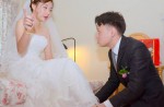 Bad wedding photos turn into hilarious memes for Singaporean - 15