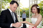 Bad wedding photos turn into hilarious memes for Singaporean - 18