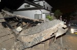 Strong quake strickes southwestern Japan - 22