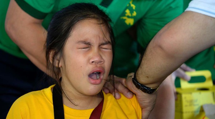 Philippines rolls out world's first dengue vaccine