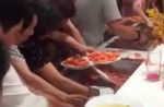 Chinese tourists in Thailand go prawn-crazy at buffet - 6