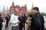 PM Lee visits Kremlin, meets Singaporeans - 9