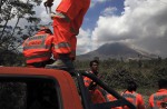 New eruption at Mt Sinabung disrupts search & rescue operations - 25