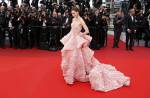 Stars light up red carpet at Cannes - 3