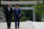 Obama visits Japan - 12