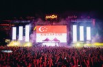 Rain fails to deter 45,000 partygoers at ZoukOut - 5