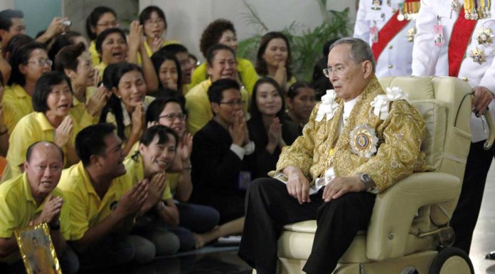 Ailing Thai king treated for excess fluid in spine and brain