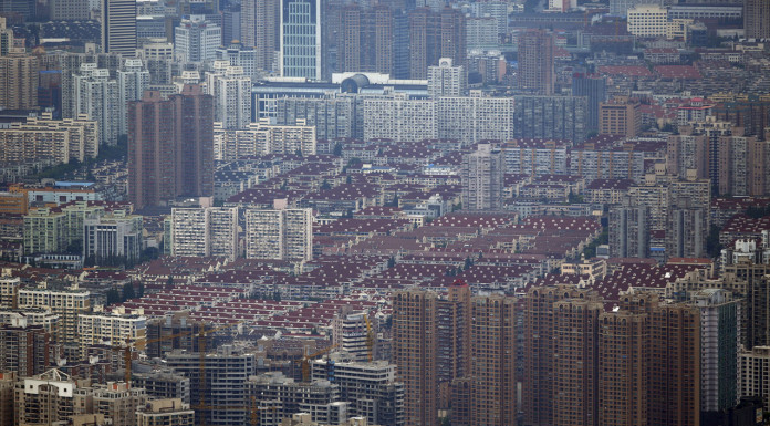 Baidu suspends trading after death