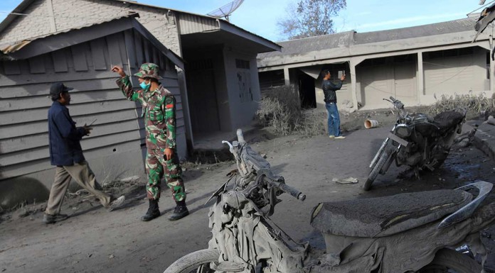 Death toll from Indonesian volcano climbs to 6: official