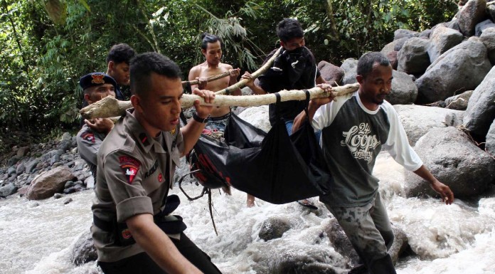 Indonesia landslide kills 15 students, fears toll could rise: Official