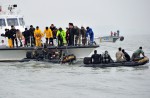 South Korean ferry sank with 450 passengers onboard - 25