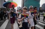 Thousands march through central Seoul in pride parade - 3