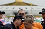 Spat at the powerful Wat Dhammakaya temple - 8