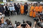 Spat at the powerful Wat Dhammakaya temple - 14