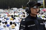 Spat at the powerful Wat Dhammakaya temple - 15