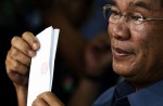 Cambodian strongman PM seeks to maintain grip on power - 3