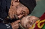 Selfless woman who cared for paralysed man for 37 years touches Chinese hearts - 7