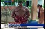 Obese Indonesian boy, 10, weighs 192kg - 3