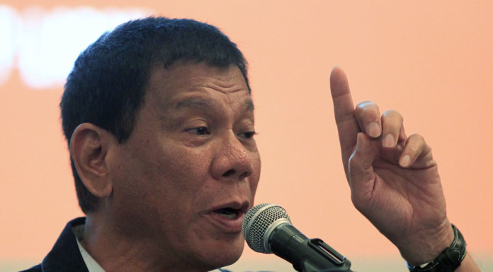 Duterte warns lawmakers: Do not stand in my way