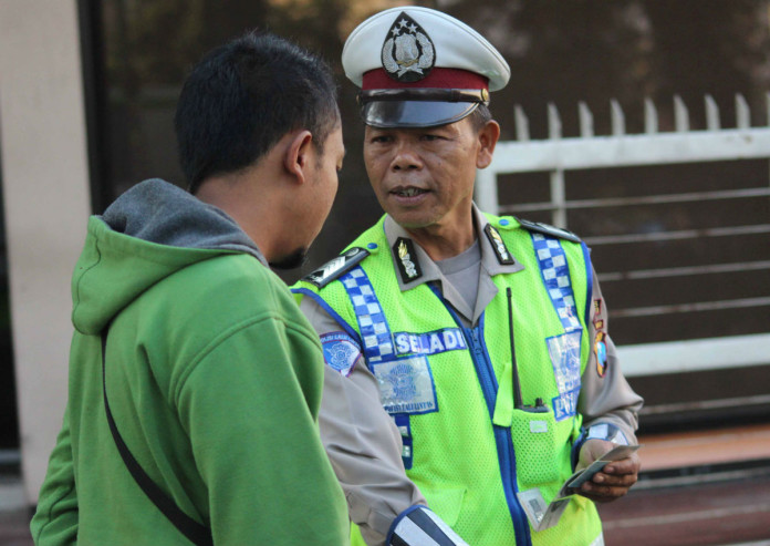 20160630-reuters-Seladipoliceman.jpg