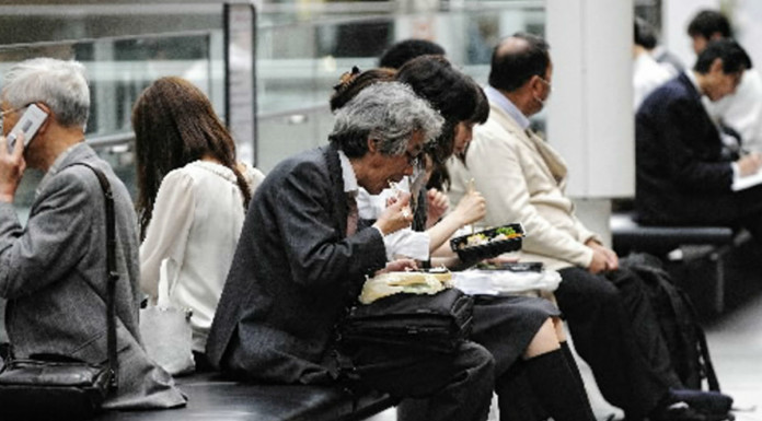 Japan's salarymen see pocket money collapse