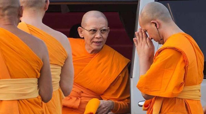 Scandal-hit monk Phra Dhammachayo barred from leaving Thailand