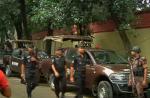 Gunmen take hostages in Dhaka cafe - 24