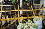 Gunmen take hostages in Dhaka cafe - 3