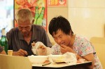 Beggars in China eat at restaurants and shop at Cartier - 14