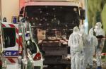 Lorry ploughs into crowd in Nice, France - 16