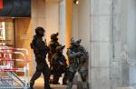 Munich shooting kills at least 10 people - 16