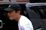 Edison Chen spotted kissing, leaving hotel with Chinese model - 11