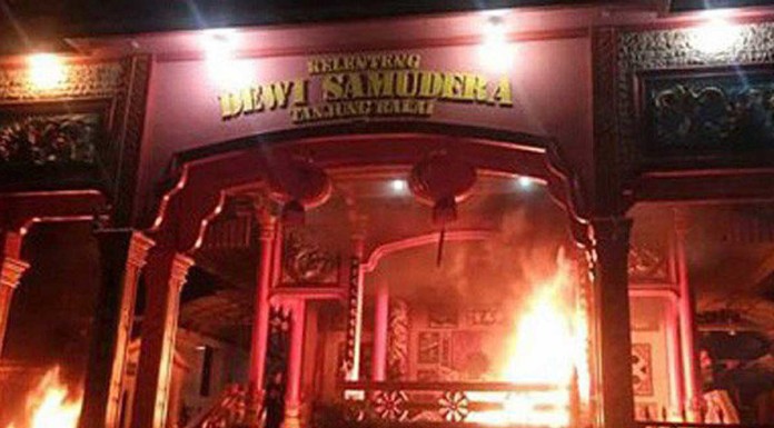 Buddhist temples burned down, plundered in north Sumatra