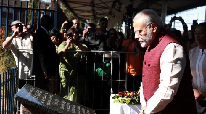 India's Modi pays homage to Gandhi in South Africa