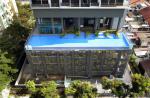 Glass panel falls from 5th floor swimming pool of Whampoa condominium - 0