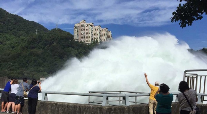 Taiwan cancels flights as super typhoon bears down