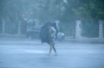 Typhoon shuts down Hong Kong with strong winds and rain - 3