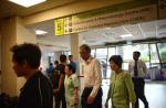 Singapore leaders visit S R Nathan in hospital - 1