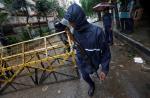 Gunmen take hostages in Dhaka cafe - 1